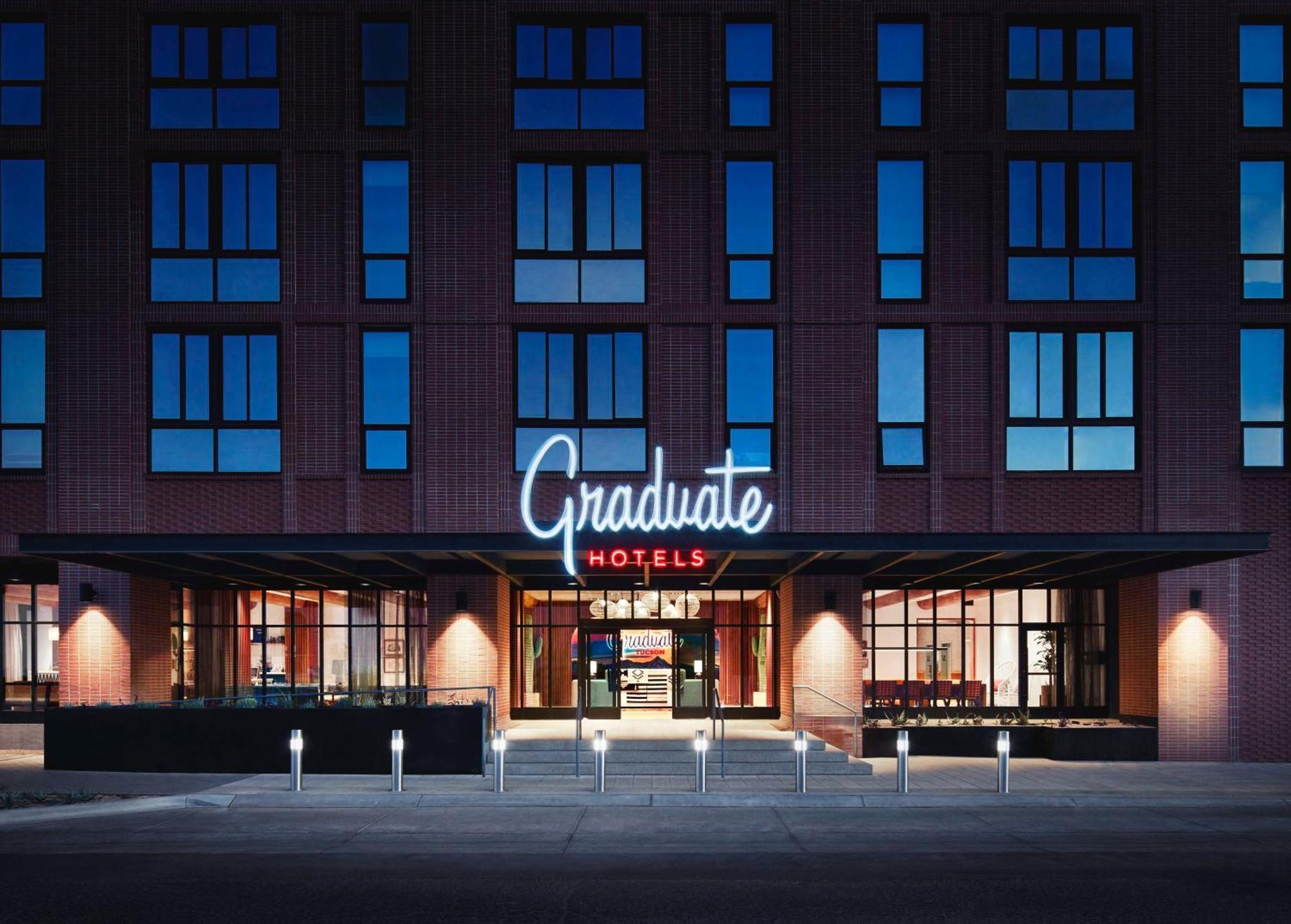 Graduate By Hilton Tucson Hotel Exterior photo