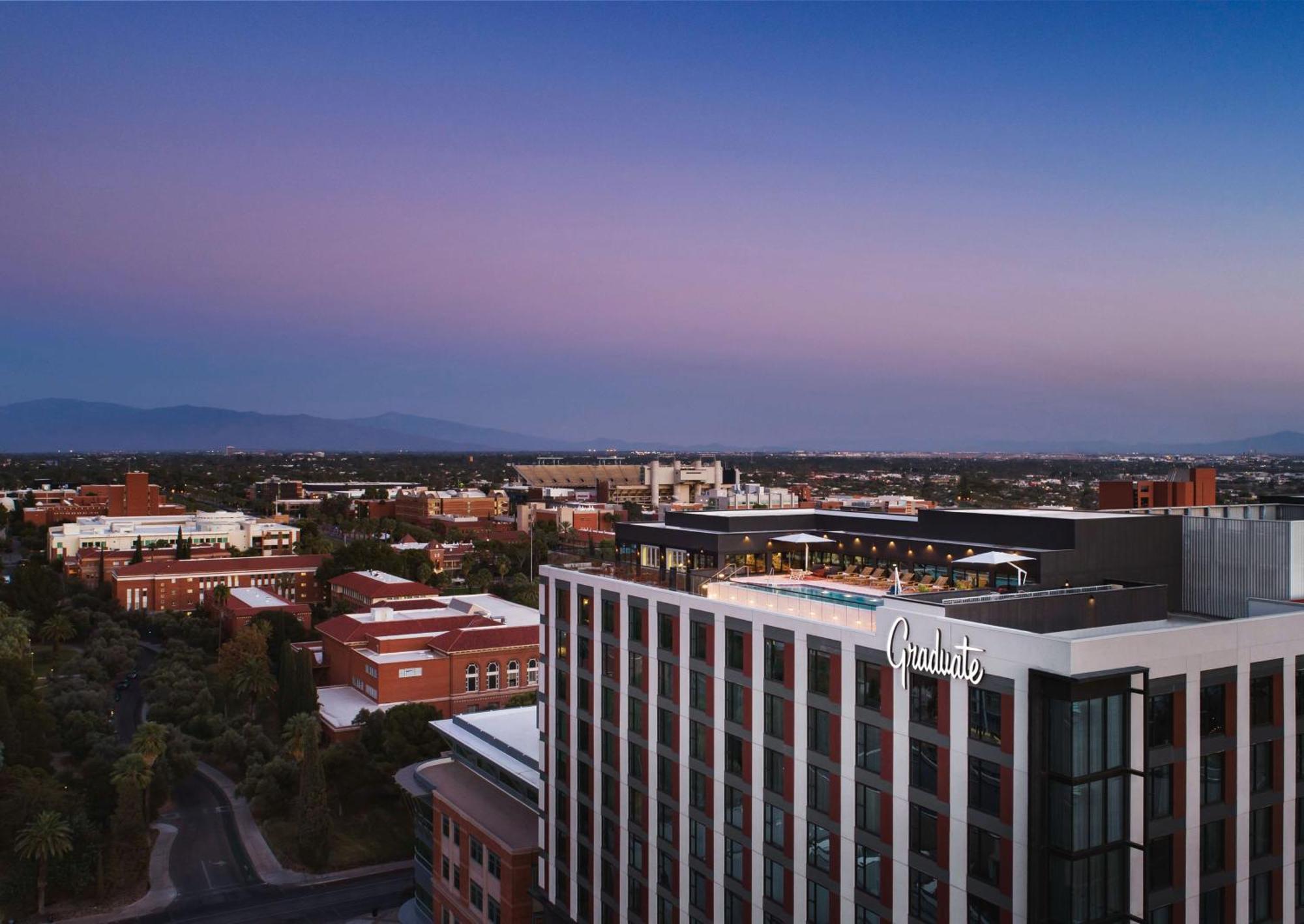 Graduate By Hilton Tucson Hotel Exterior photo