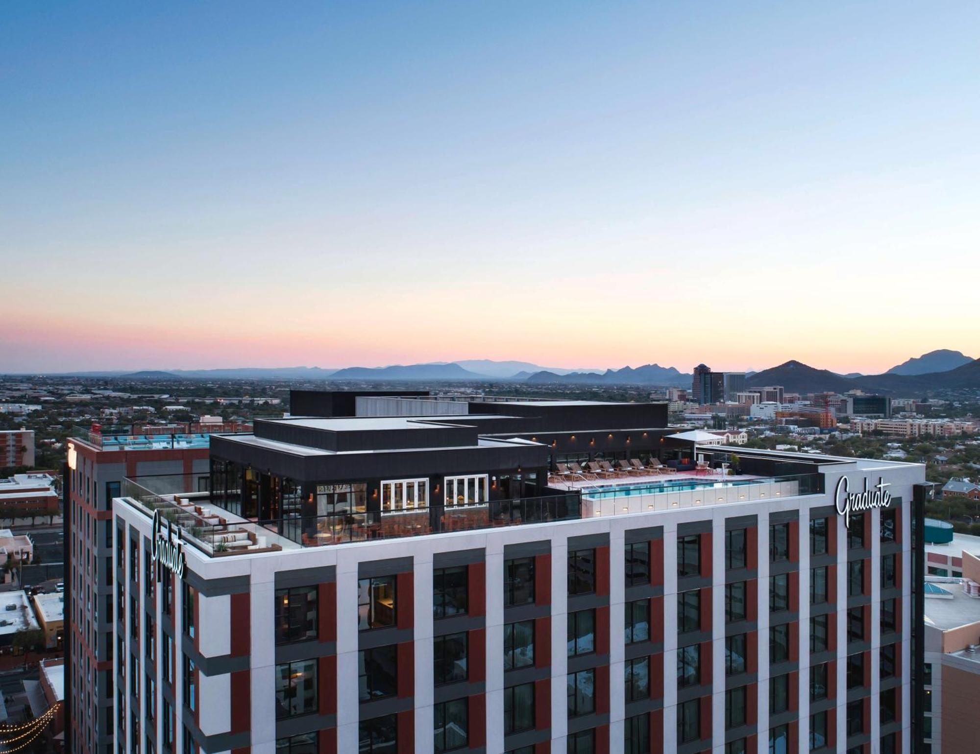 Graduate By Hilton Tucson Hotel Exterior photo